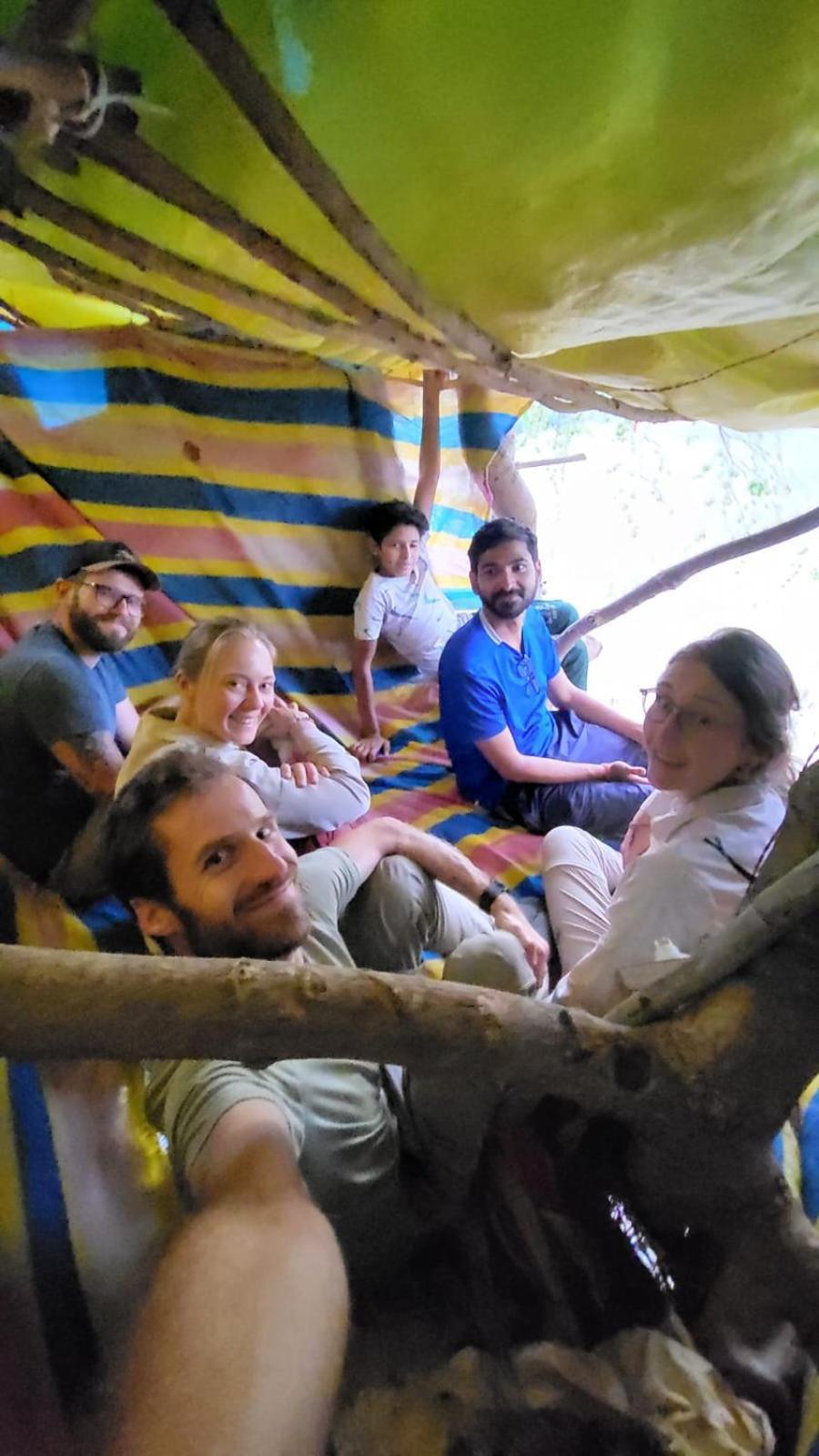 Magi Homestay Khajuraho Bagian luar foto